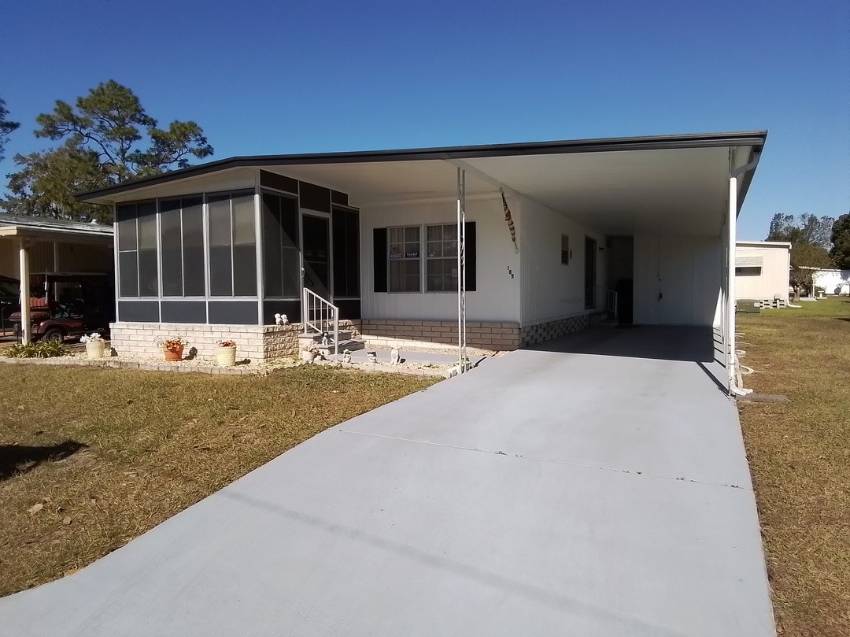 Ocala, FL Mobile Home for Sale located at 3150 Ne 36th Ave The Villas Of Spanish Oaks